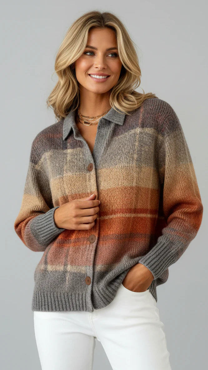 Laura | Pehme ruuduline nööpidega kampsun kraega