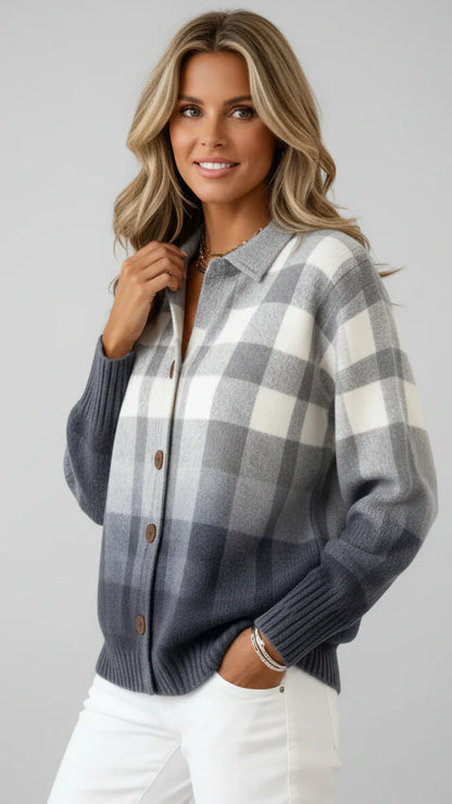 Helena | Pehme ruuduline nööpidega kampsun kraega